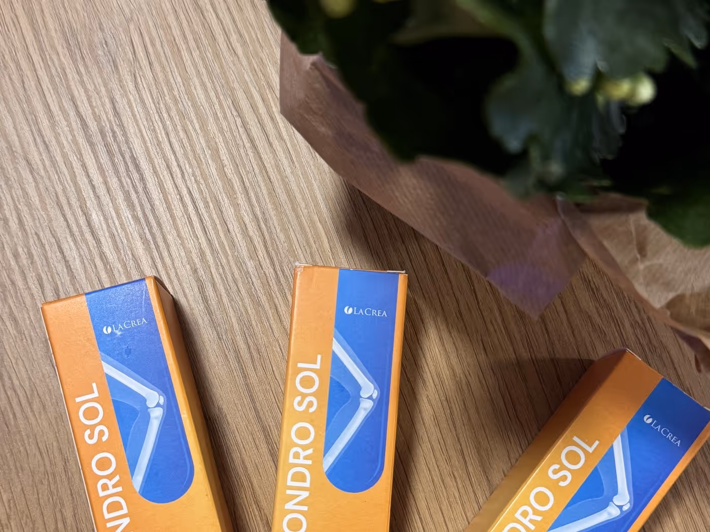 Három doboz Hondro Sol ízületi spray egymás mellett